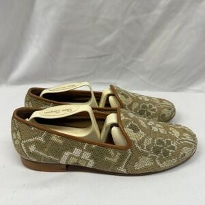Vintage Zalo Needlepoint Green Floral Tapestry Leather Trim Flats Loafers Sz 6